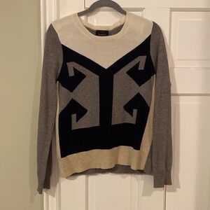 Stylish sweater,  super soft!  With cashmere